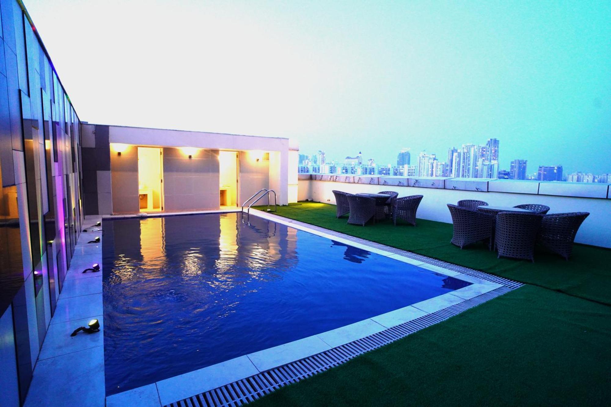 Hotel Sakura Gold Gurgaon Exterior photo