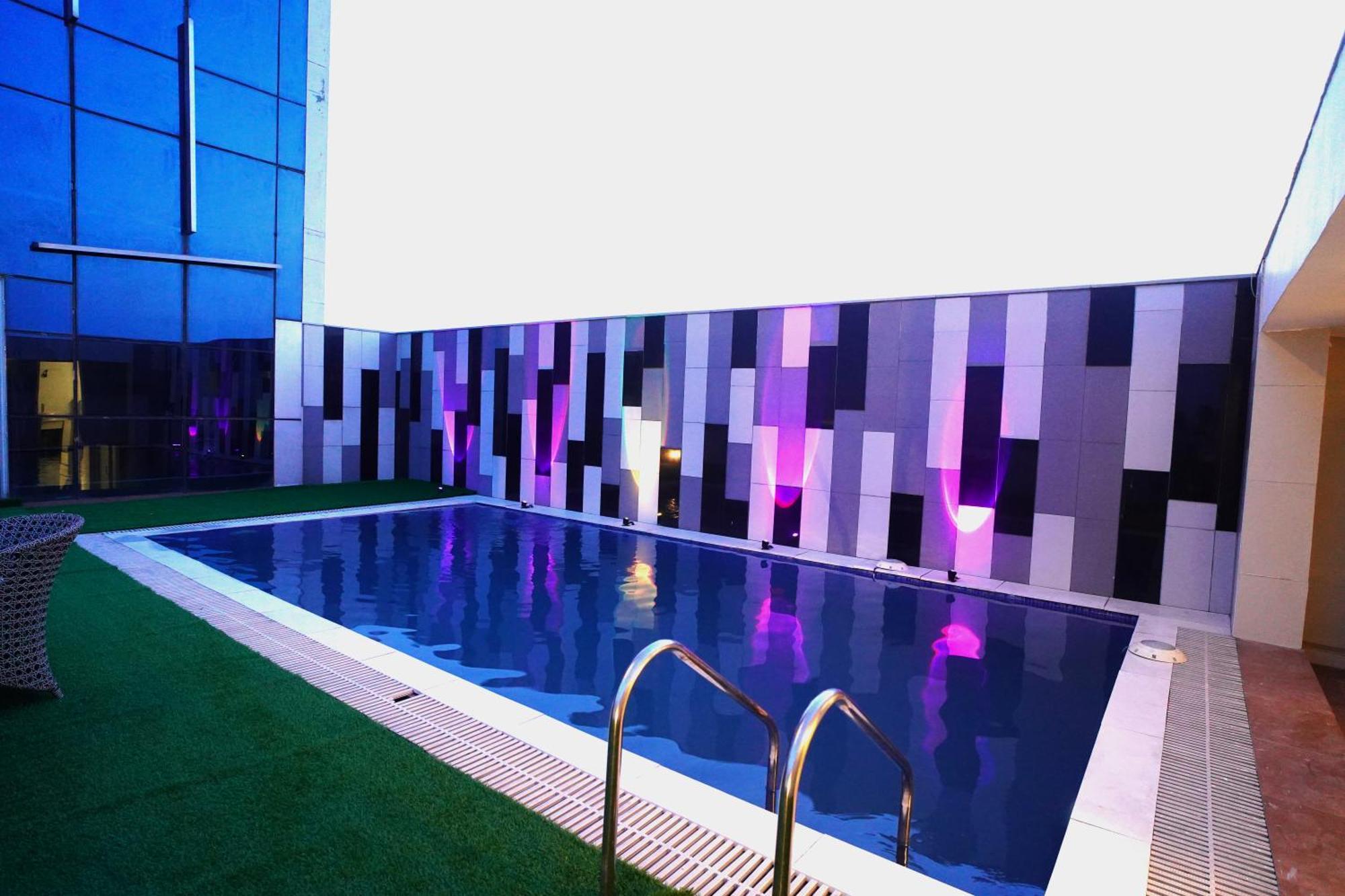 Hotel Sakura Gold Gurgaon Exterior photo