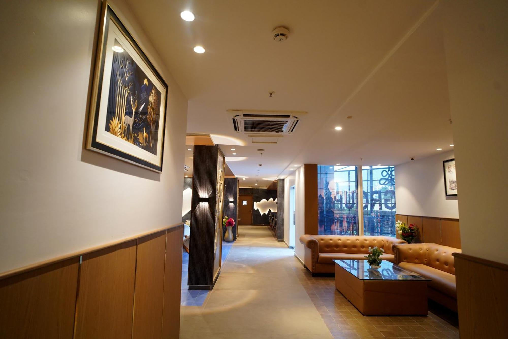 Hotel Sakura Gold Gurgaon Exterior photo