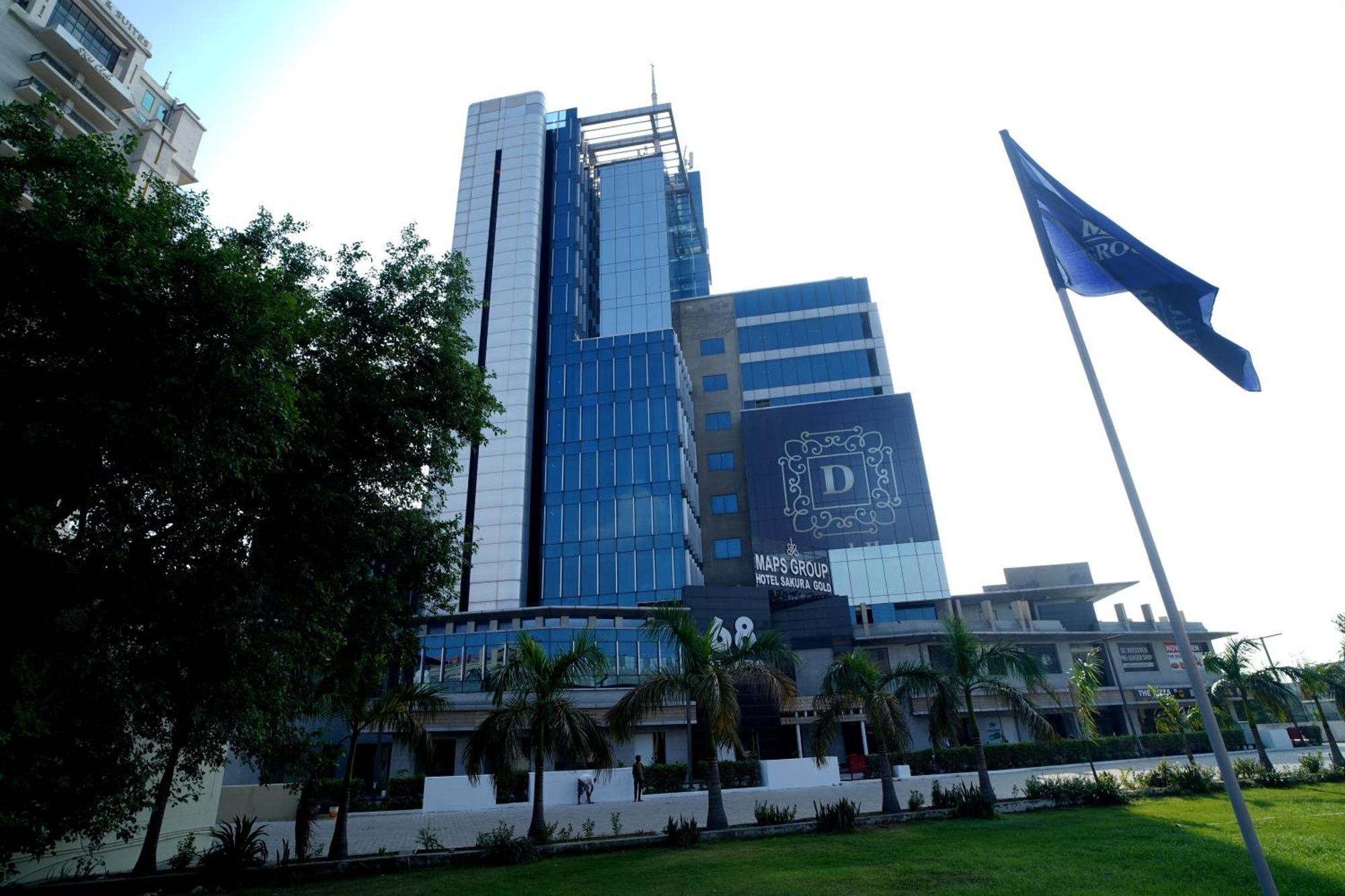 Hotel Sakura Gold Gurgaon Exterior photo