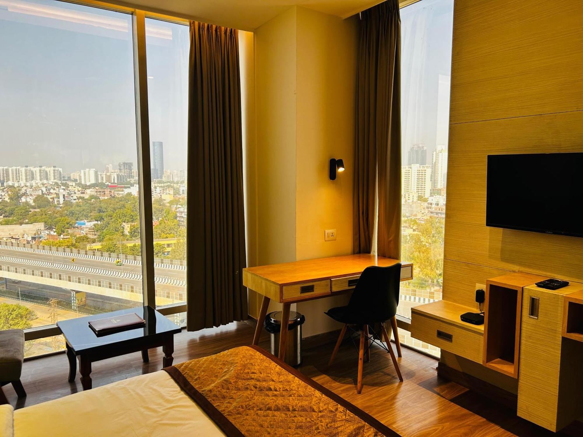 Hotel Sakura Gold Gurgaon Exterior photo