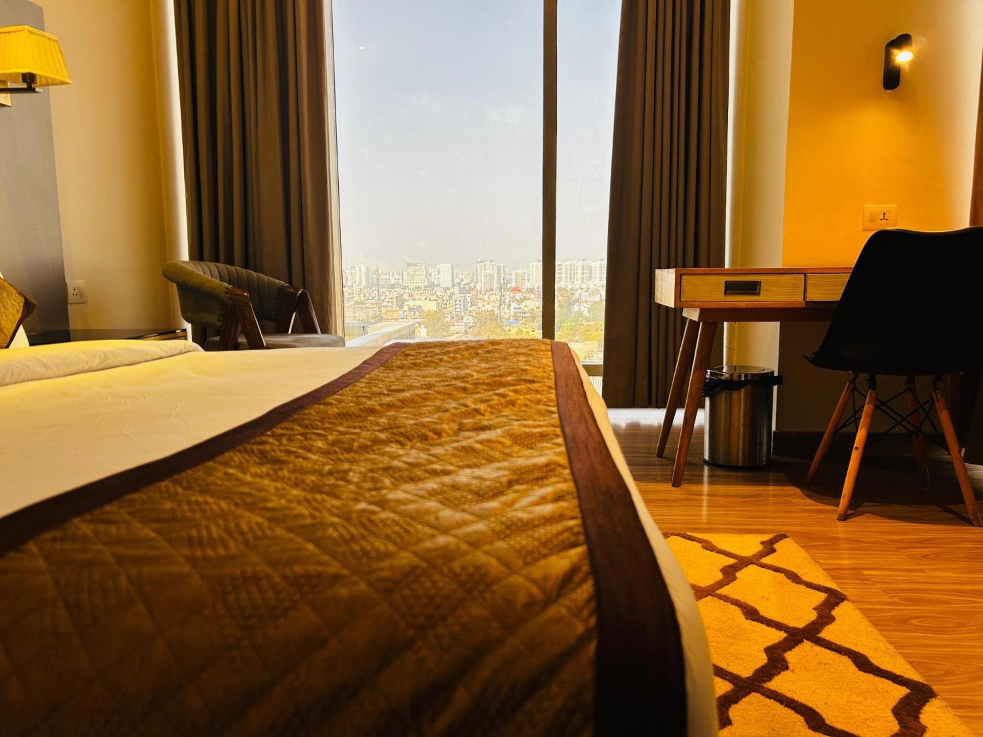 Hotel Sakura Gold Gurgaon Exterior photo